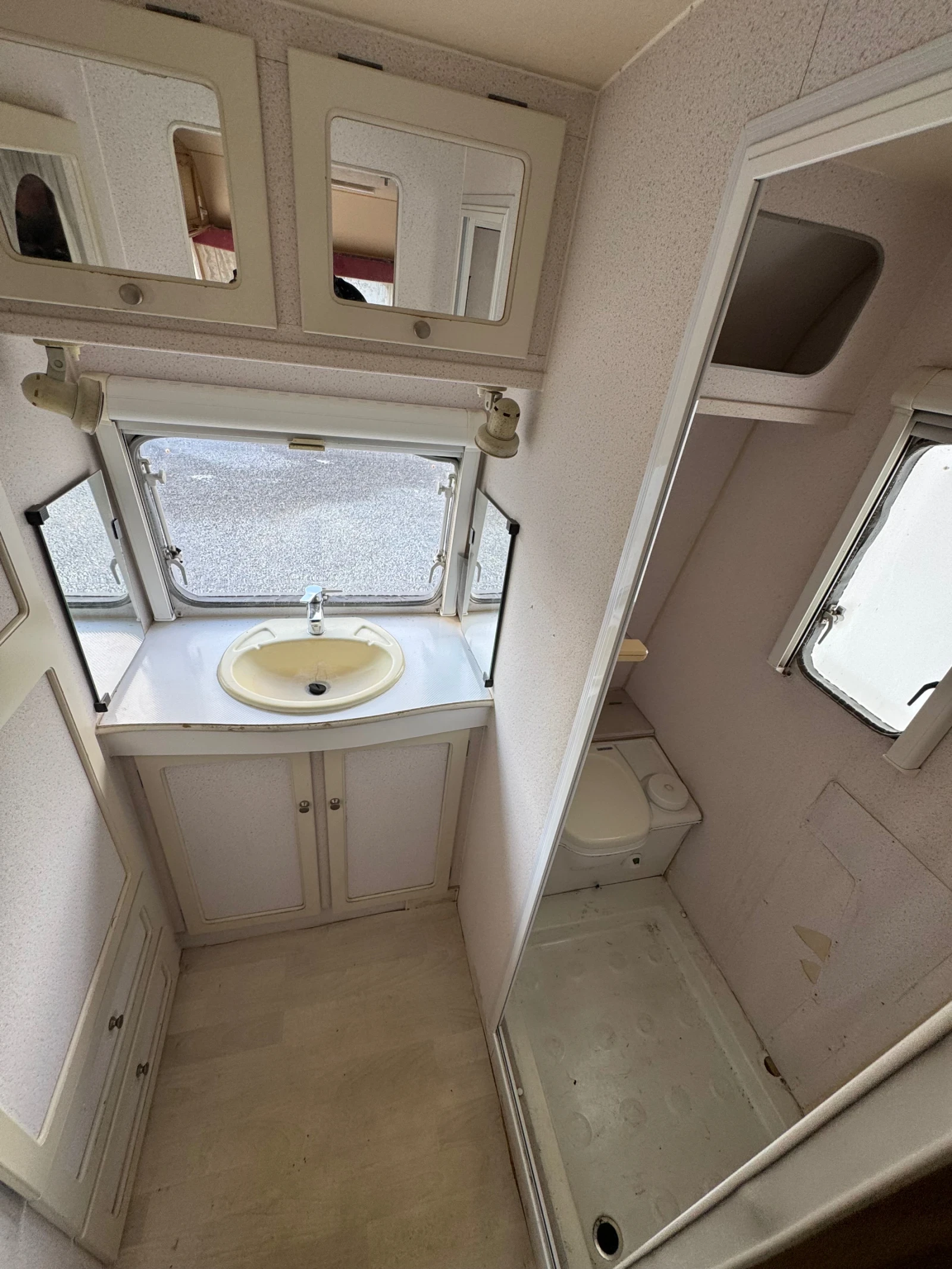  Challenger | Mobile.bg   13