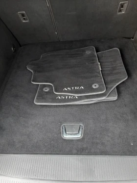 Opel Astra Sport Tourer 1.7CDTI 110k.c facelift, снимка 7