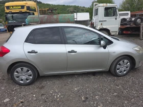 Toyota Auris, снимка 2
