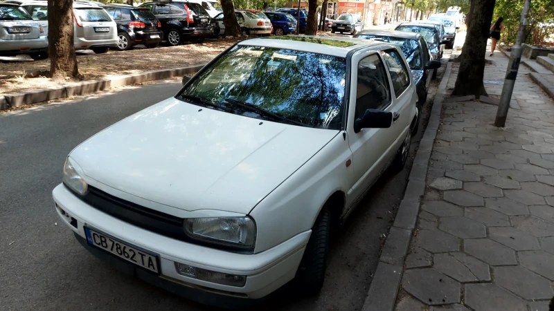 VW Golf, снимка 2 - Автомобили и джипове - 47070996