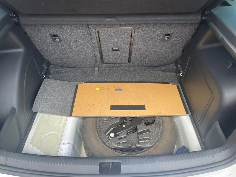 Skoda Rapid, снимка 9 - Автомобили и джипове - 52523024