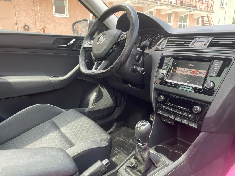 Skoda Rapid, снимка 14 - Автомобили и джипове - 52523024
