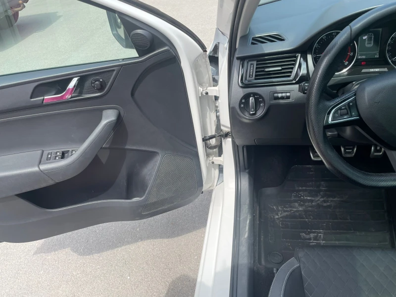 Skoda Rapid, снимка 15 - Автомобили и джипове - 52523024