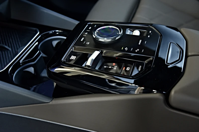 BMW 520 d xDrive , снимка 9 - Автомобили и джипове - 52530575