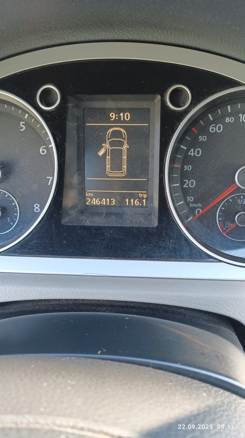 VW Passat, снимка 8 - Автомобили и джипове - 51873638