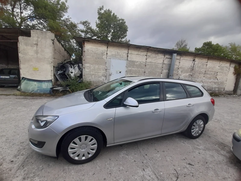 Opel Astra Sport Tourer 1.7CDTI 110k.c facelift, снимка 10 - Автомобили и джипове - 52714885
