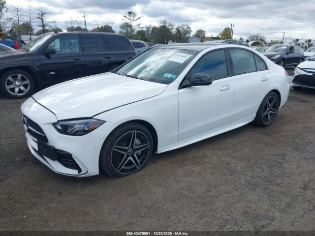 Mercedes-Benz C 300 4MATIC* АМГ ПАКЕТ* ДИСТРОНИК* 360КАМЕРИ* ПАНОРАМА* - изображение 2