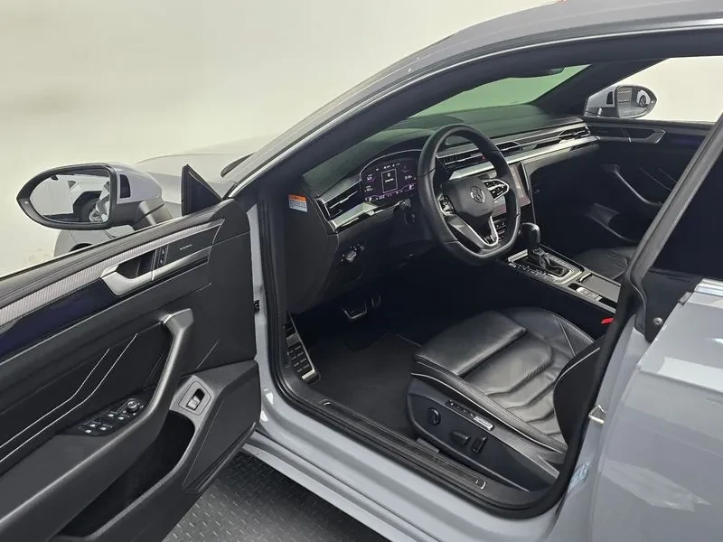 VW Arteon 2.0 TDI R-LINE 4MOTION, снимка 10 - Автомобили и джипове - 55001093