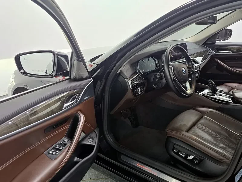 BMW 530 530D Luxury Plus G30, снимка 9 - Автомобили и джипове - 55537056