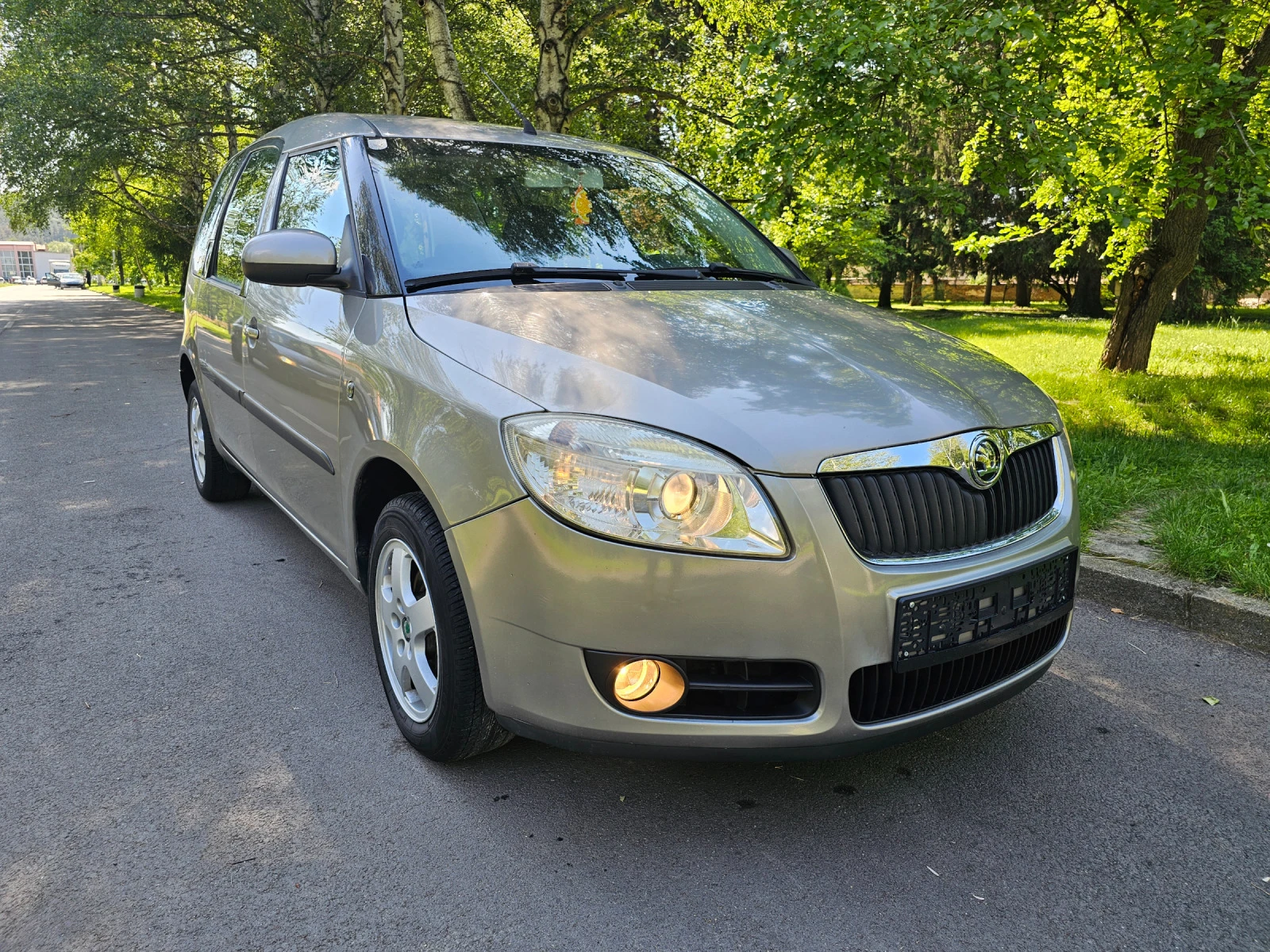 Skoda Roomster 1.2i - изображение 2