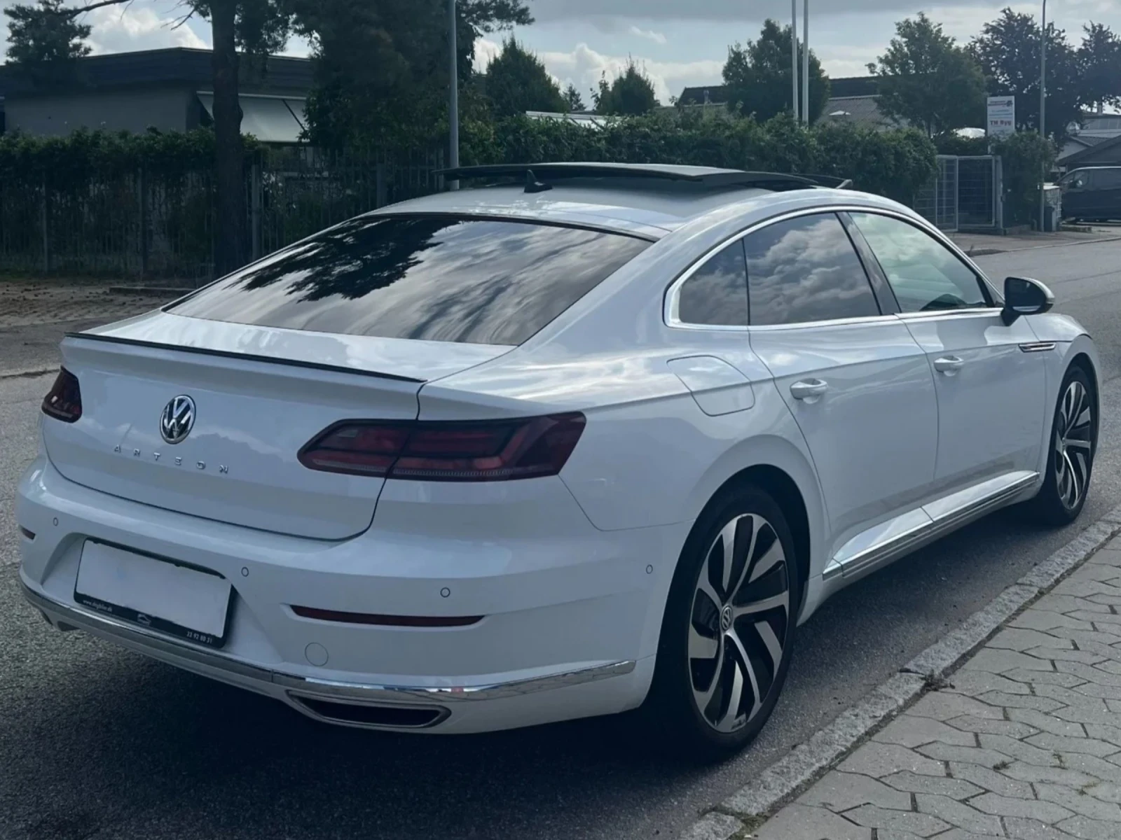 VW Arteon R-line / 2.0 TSI / DSG / Panorama / Digital Cockpi - изображение 4