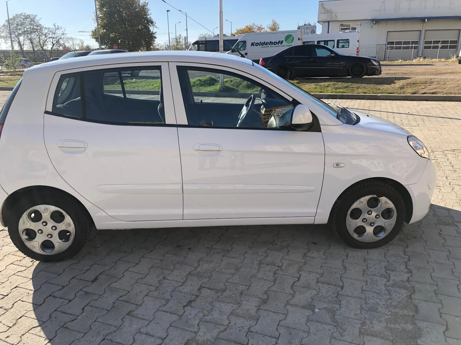 Kia Picanto 1.1i Автоматик! - изображение 3