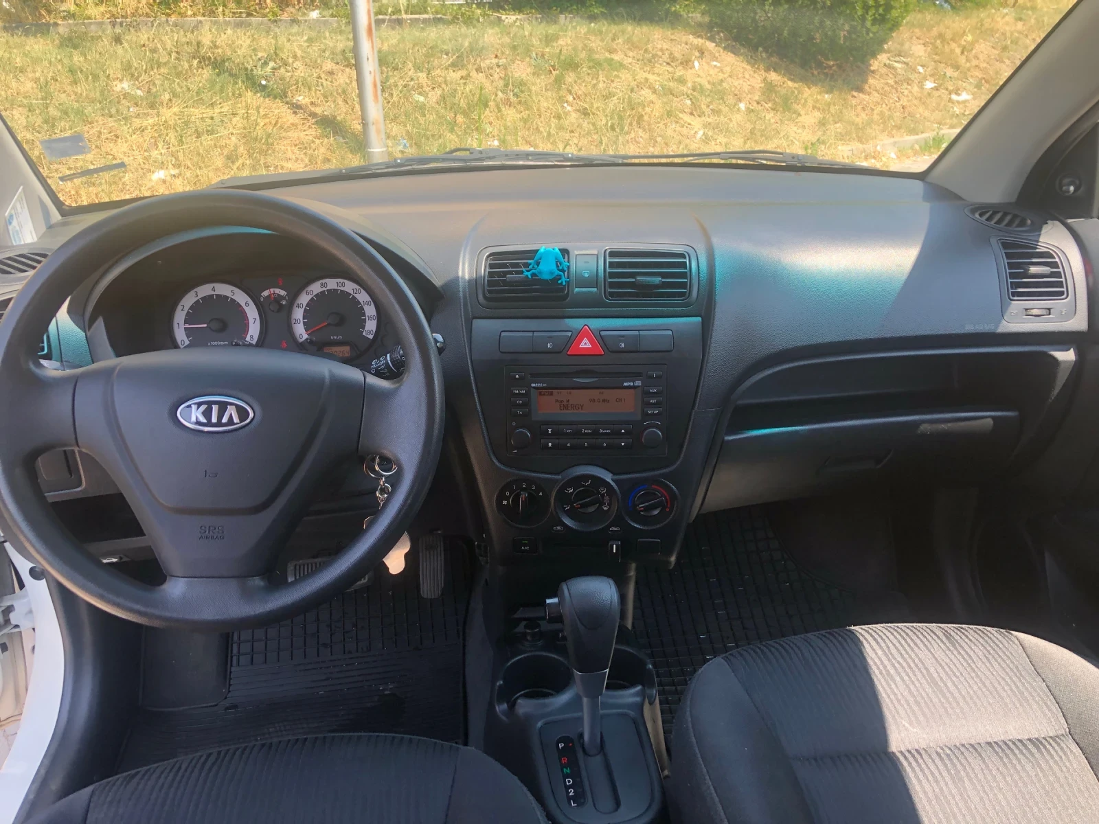 Kia Picanto 1.1i Автоматик! - изображение 8