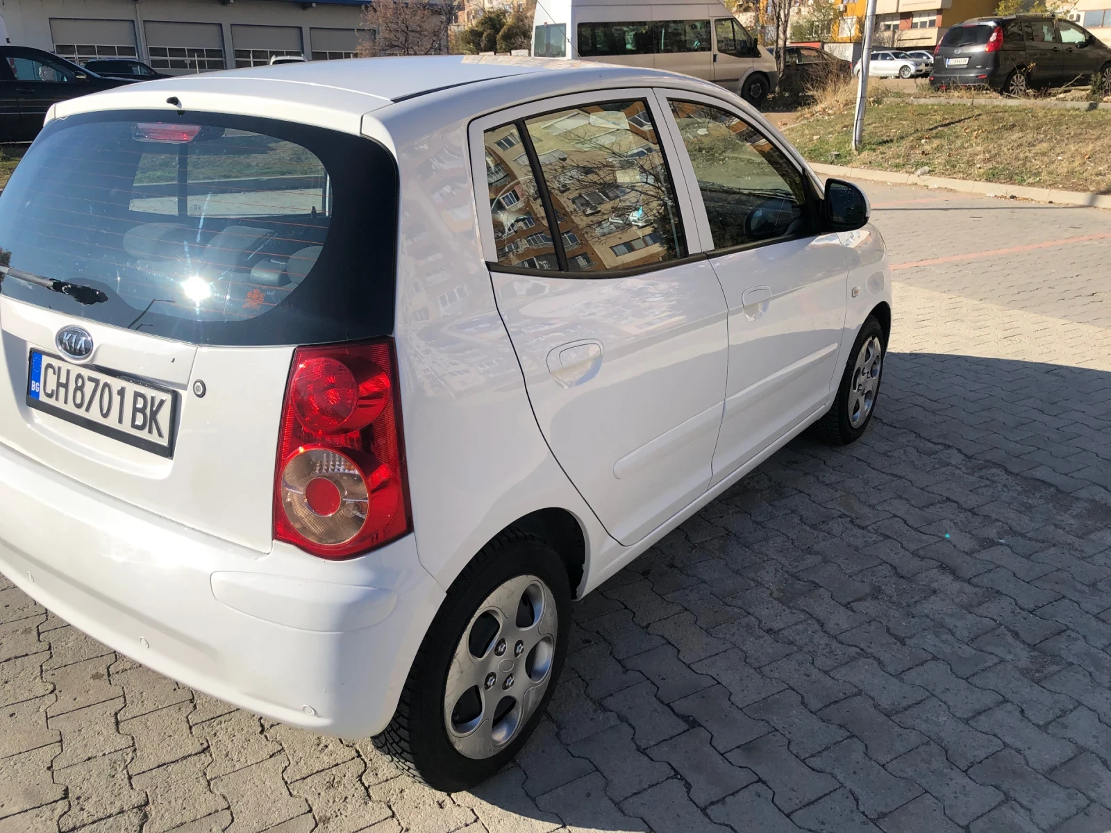 Kia Picanto 1.1i Автоматик! - изображение 4