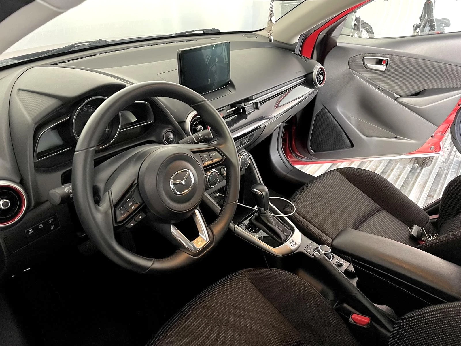 Mazda 2  - изображение 3