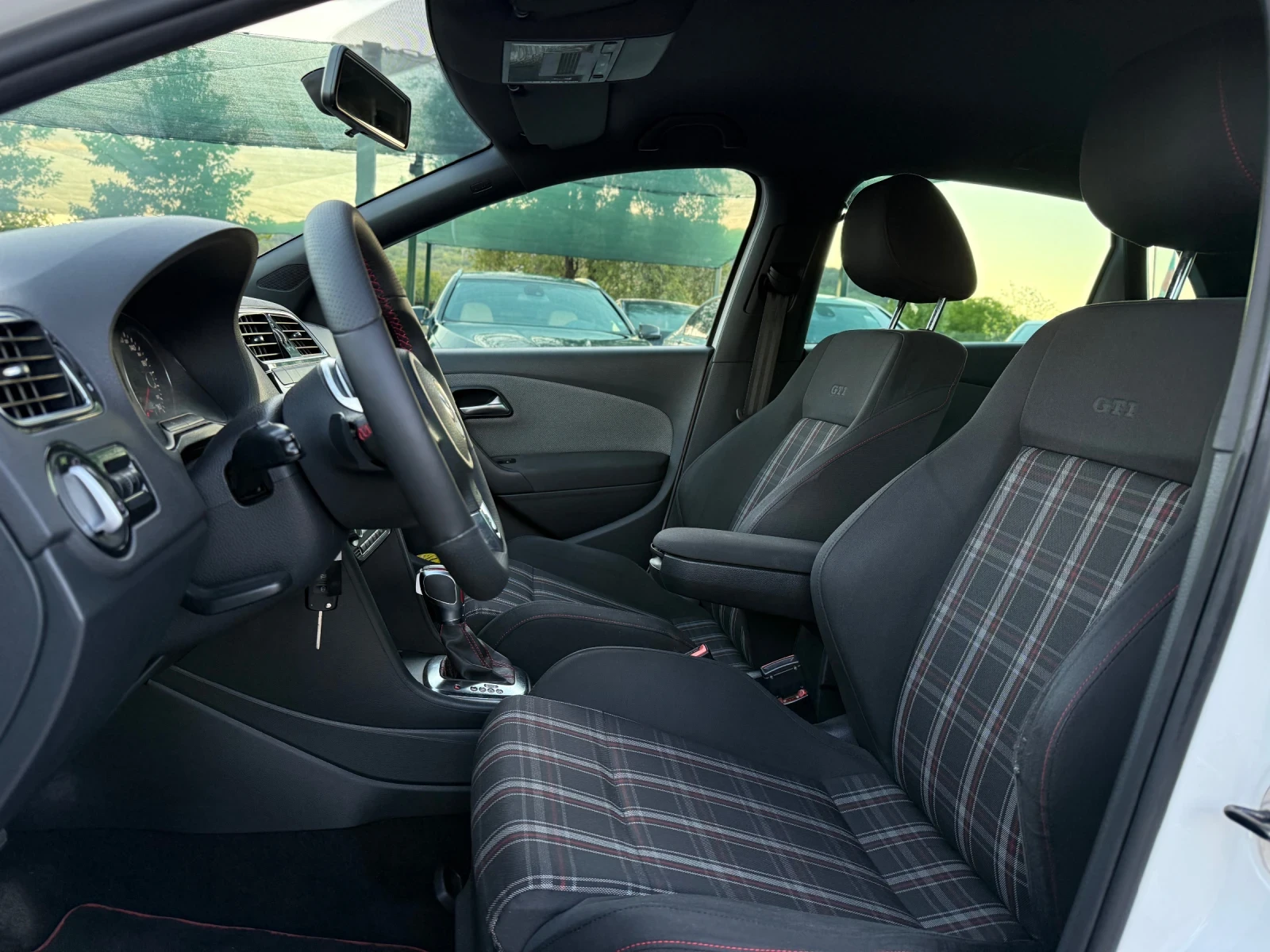 VW Polo GTi 1.4 TSI  - изображение 7