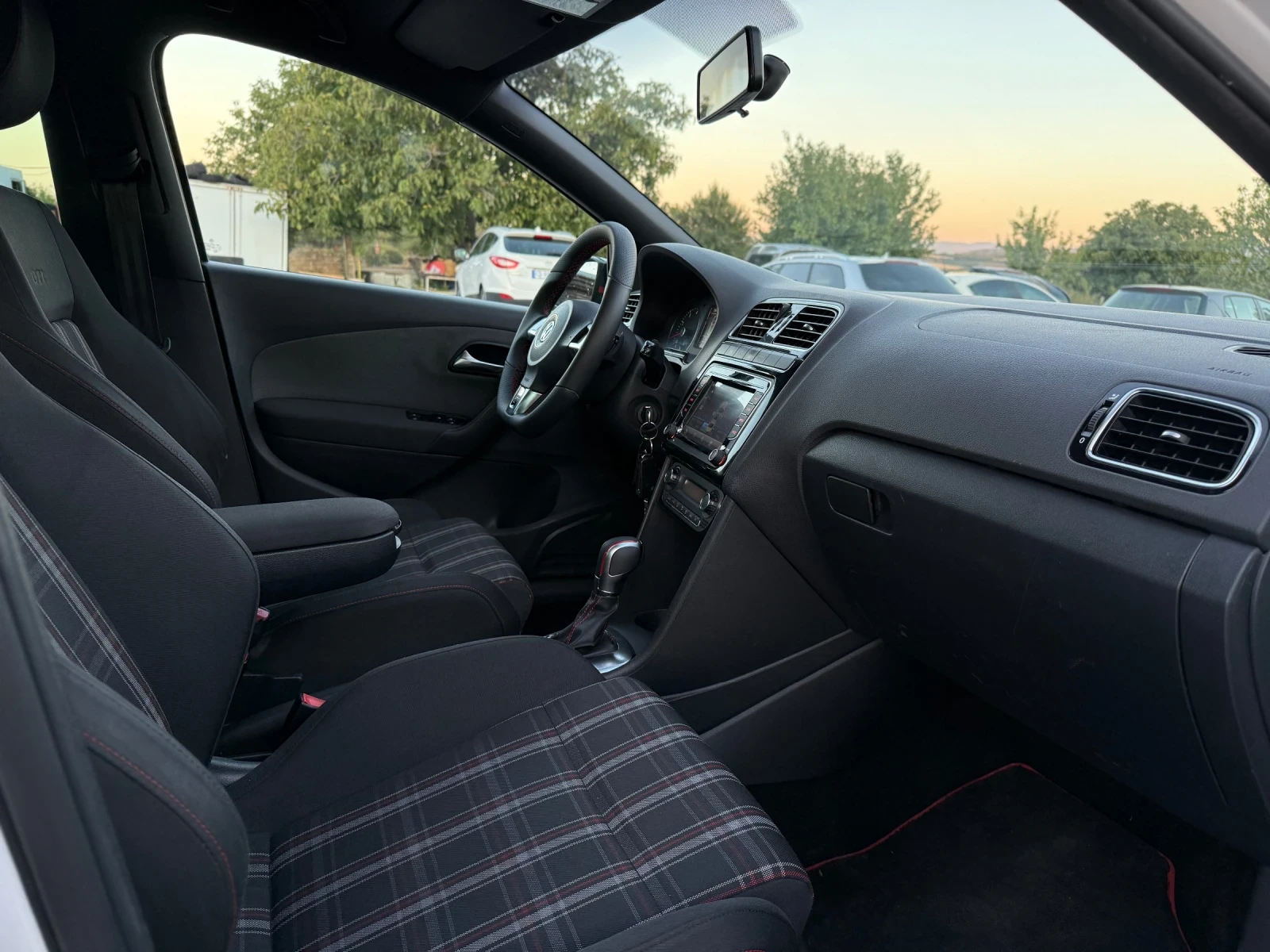 VW Polo GTi 1.4 TSI  - изображение 10