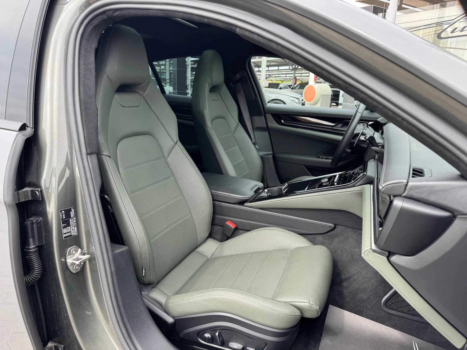 Porsche Panamera 4#EXCLUSIVE#PANO#ALCANTAR#ОБДУХ#MATRIX#AIRMAT - изображение 9