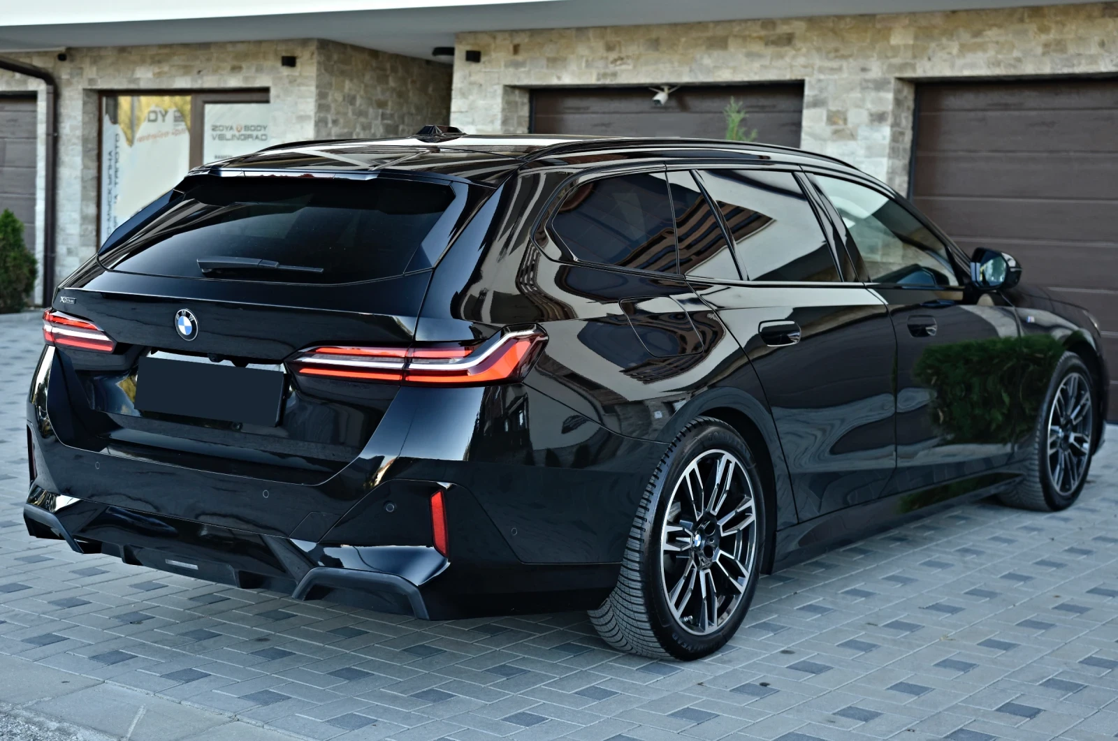BMW 520 d xDrive  - изображение 4