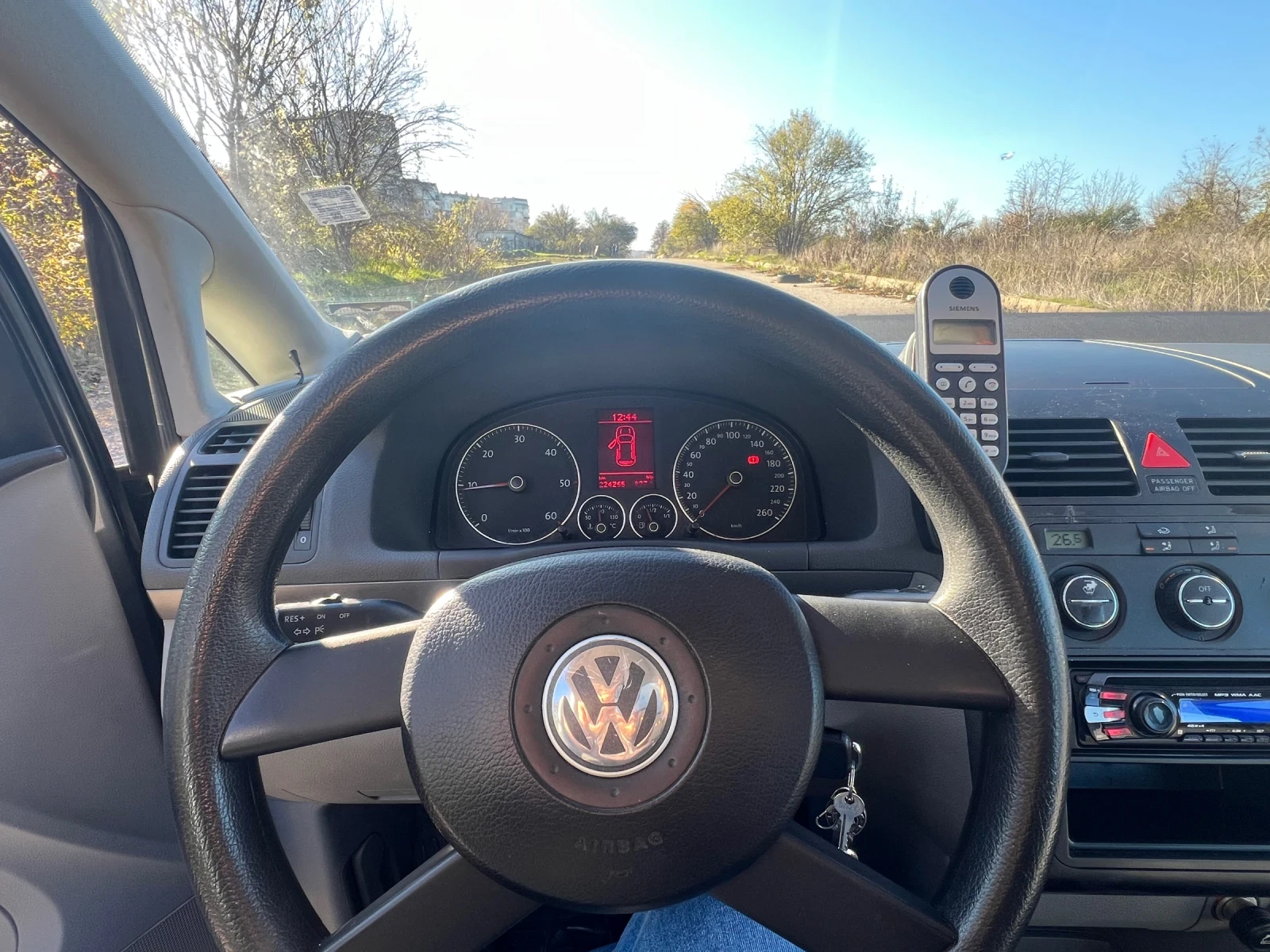 VW Touran 1.9 TDI 101 6+ 1 - изображение 10