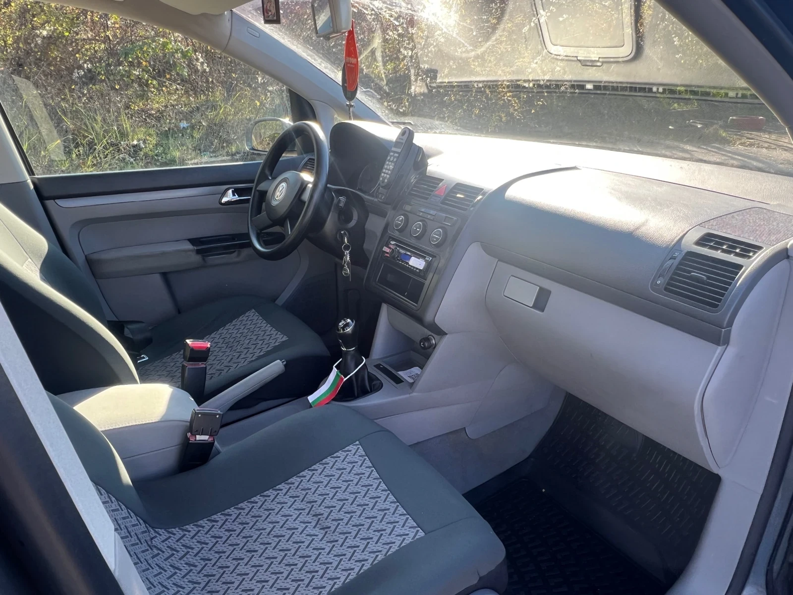 VW Touran 1.9 TDI 101 6+ 1 - изображение 7