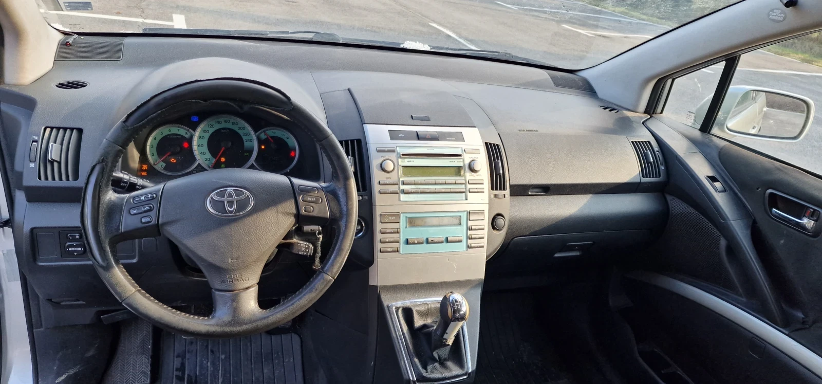 Toyota Corolla verso 1.8 VVTI - изображение 6