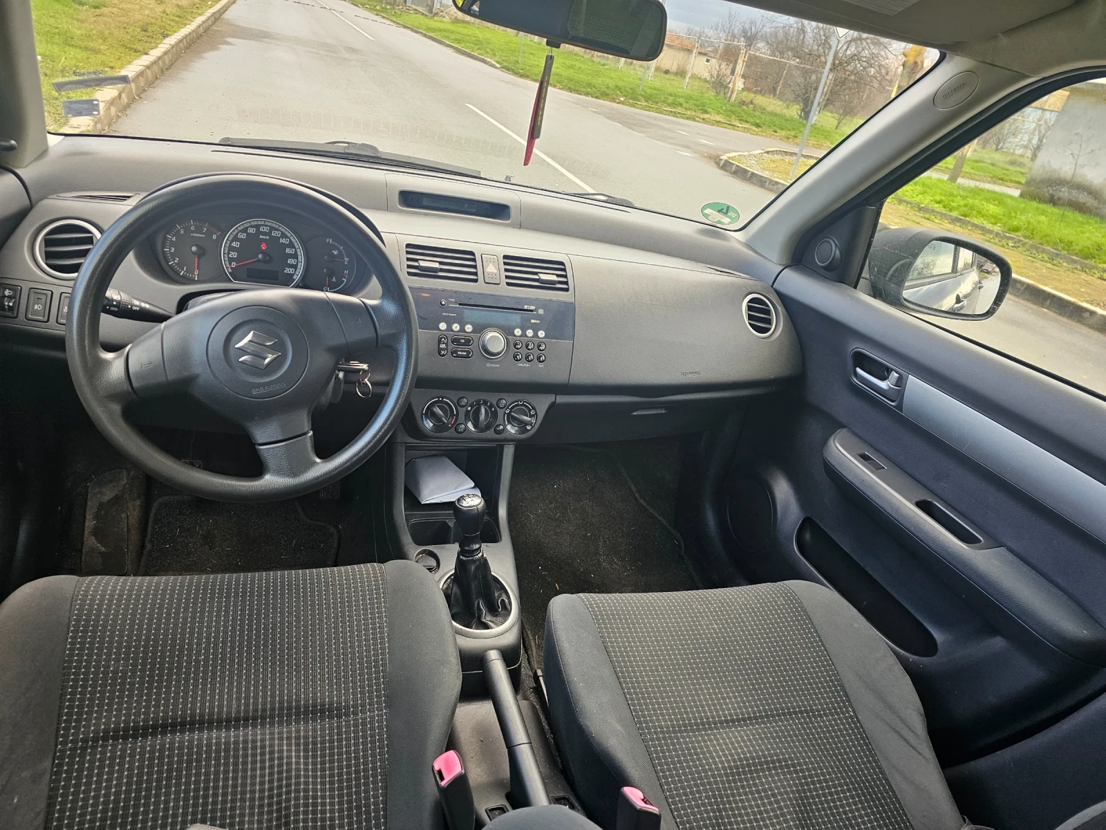 Suzuki Swift 1.3 - изображение 7