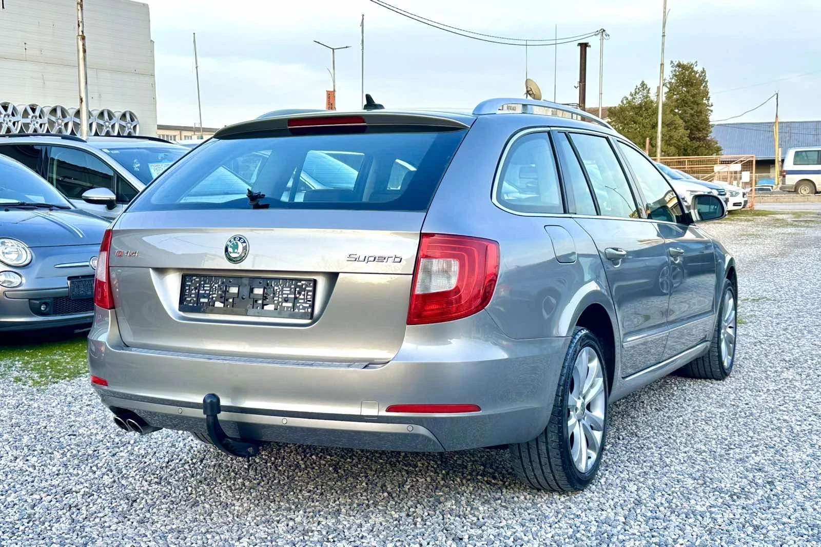 Skoda Superb 2.0TDI 4x4, снимка 4 - Автомобили и джипове - 53738159
