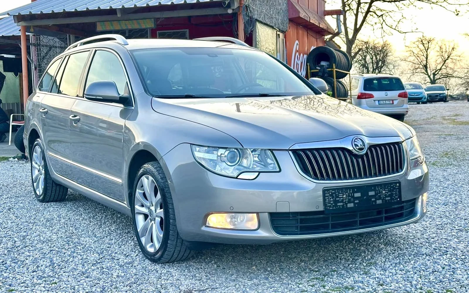 Skoda Superb 2.0TDI 4x4, снимка 3 - Автомобили и джипове - 53738159