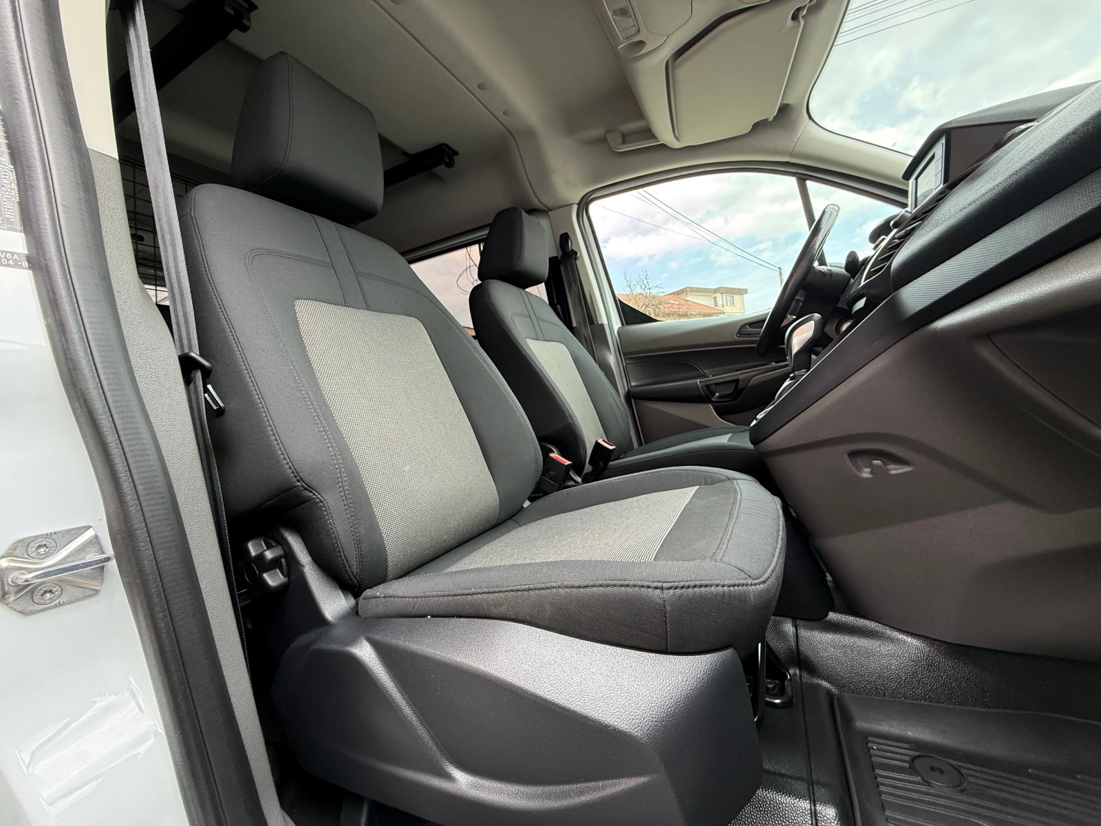 Ford Connect ТОВАРОПЪТНИЧЕСКИ-AVTOMAT-ШВЕЙЦАРИЯ-TOP, снимка 14 - Автомобили и джипове - 53984177