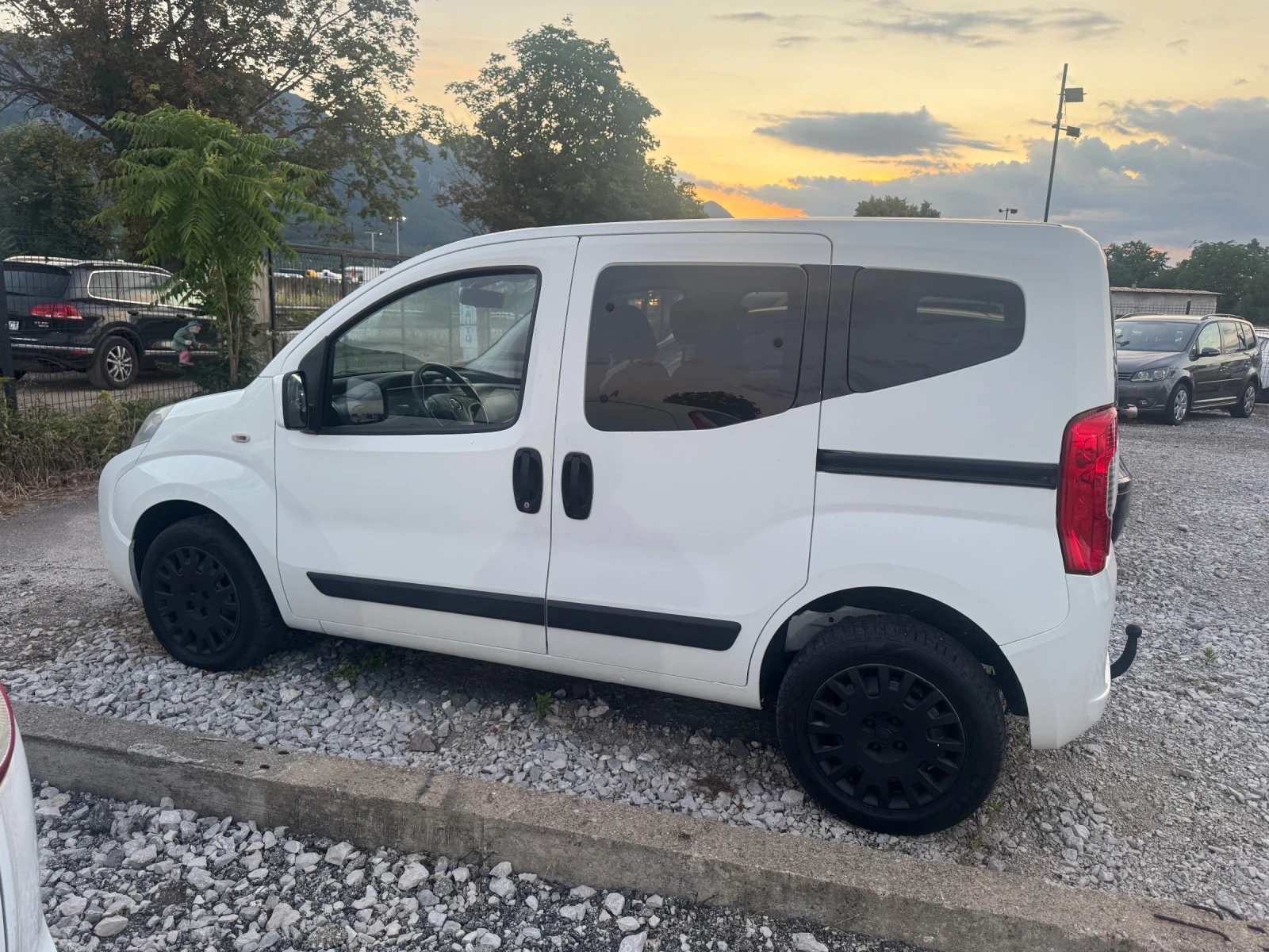 Fiat Qubo 1.4i KLIMA , снимка 4 - Автомобили и джипове - 53992206