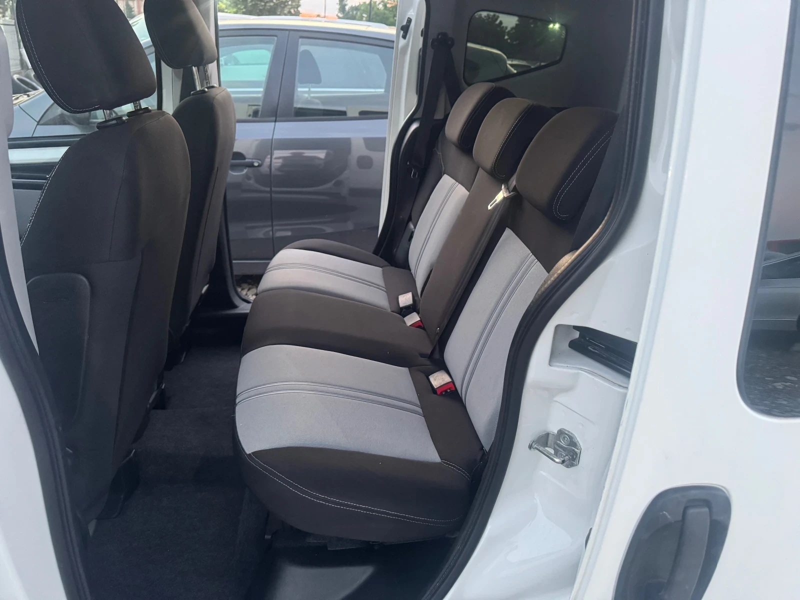 Fiat Qubo 1.4i KLIMA , снимка 12 - Автомобили и джипове - 53992206