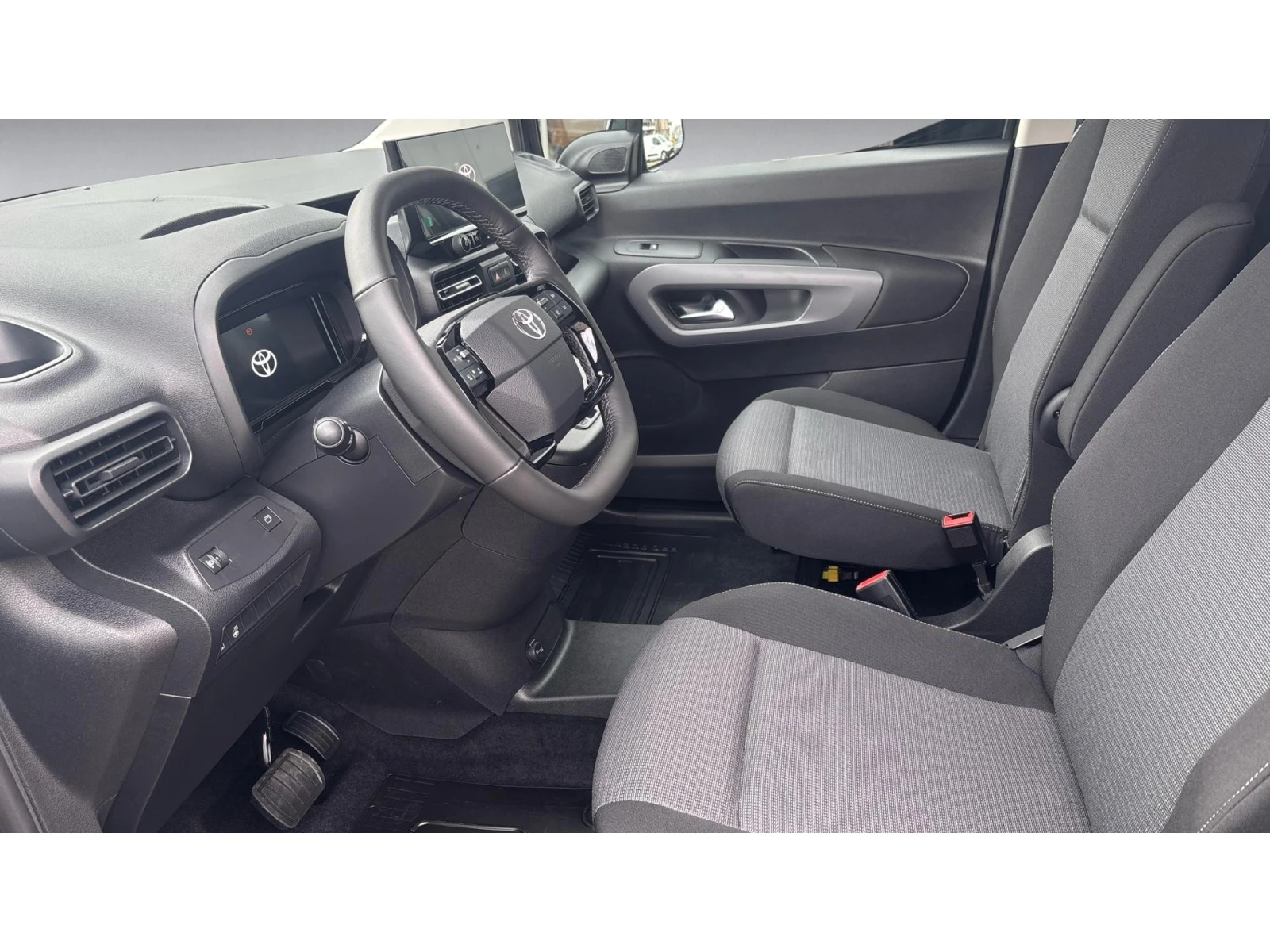 Toyota Proace City Verso Style L2 1.5 8AT, Месечна вноска от 185  , снимка 12 - Автомобили и джипове - 54074179