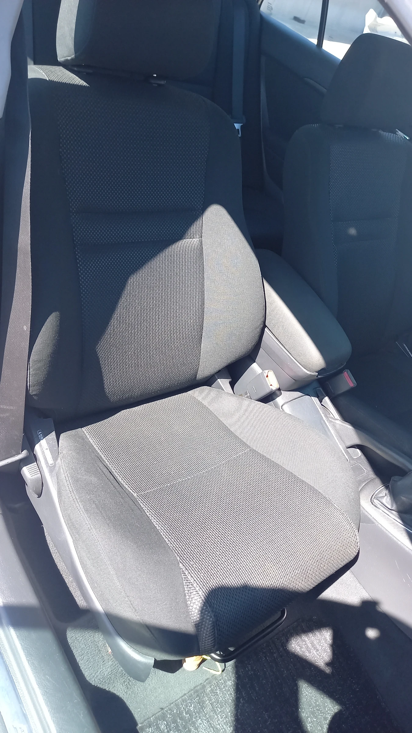 Toyota Avensis 2.2 D4D 150, снимка 9 - Автомобили и джипове - 54128147