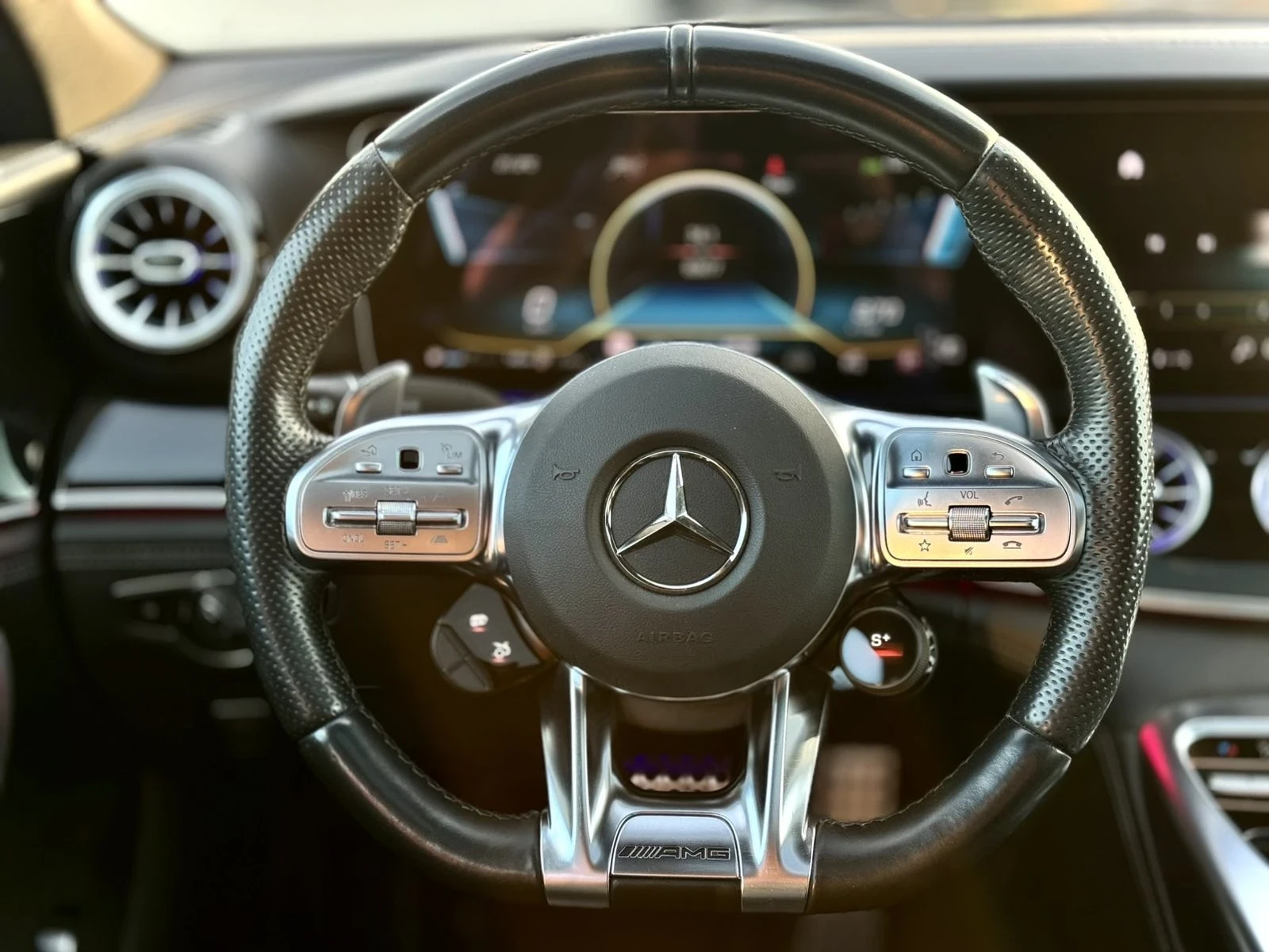 Mercedes-Benz AMG GT GT63, снимка 12 - Автомобили и джипове - 54384211