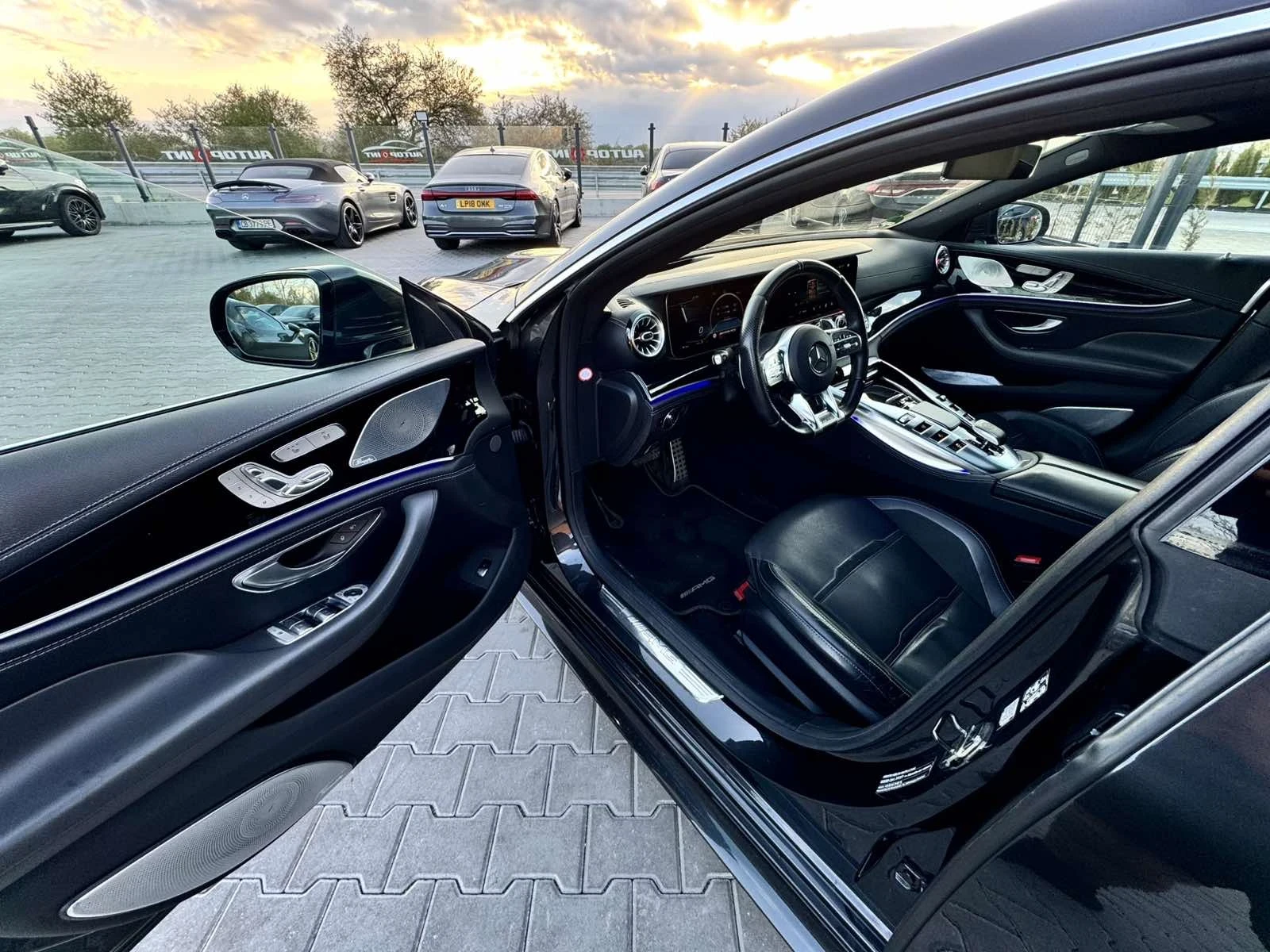 Mercedes-Benz AMG GT GT63, снимка 7 - Автомобили и джипове - 54384211