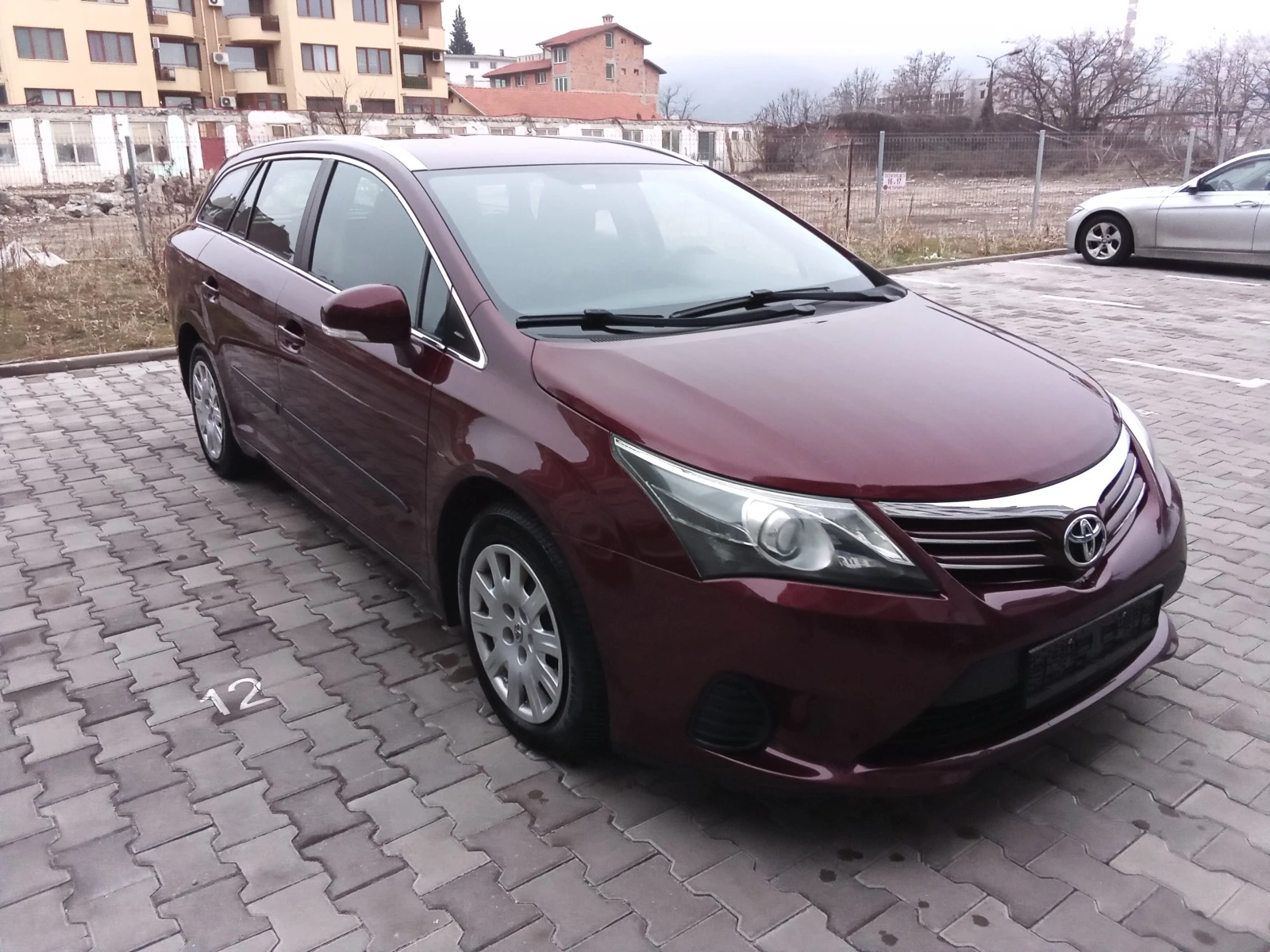 Toyota Avensis 2.0D4D-124kc. FACELIFT, снимка 3 - Автомобили и джипове - 54527527