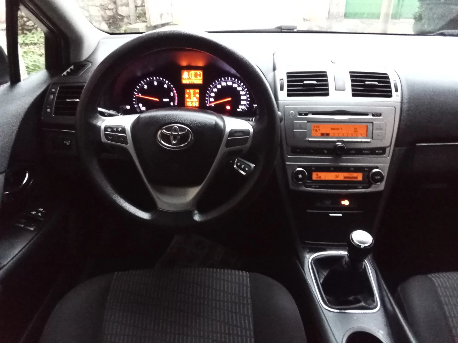 Toyota Avensis 2.0D4D-124kc. FACELIFT, снимка 9 - Автомобили и джипове - 54527527