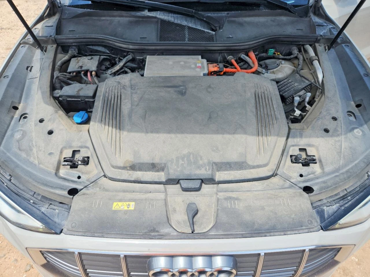 Audi E-Tron Prestige, снимка 11 - Автомобили и джипове - 54758642
