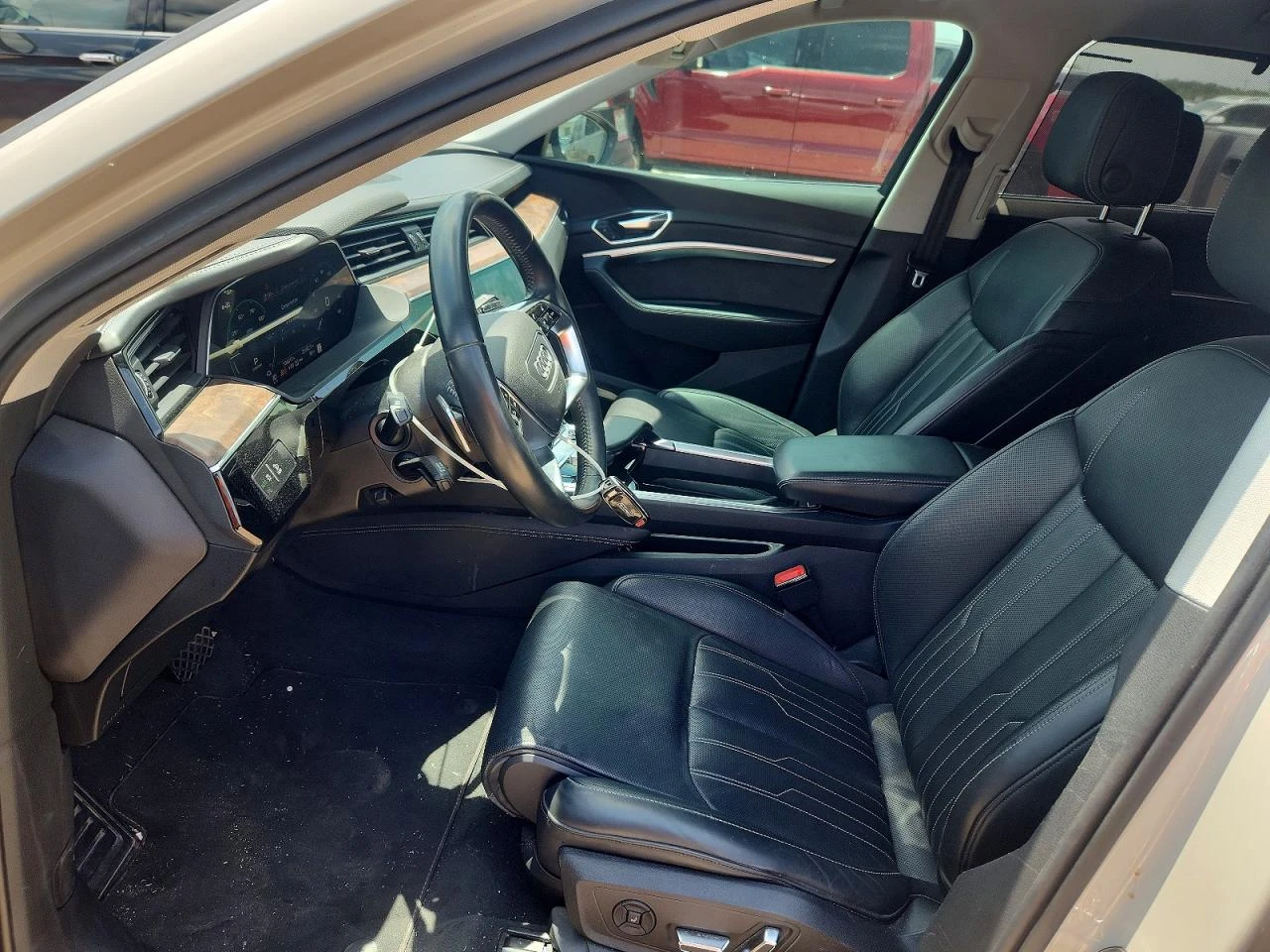 Audi E-Tron Prestige, снимка 5 - Автомобили и джипове - 54758642