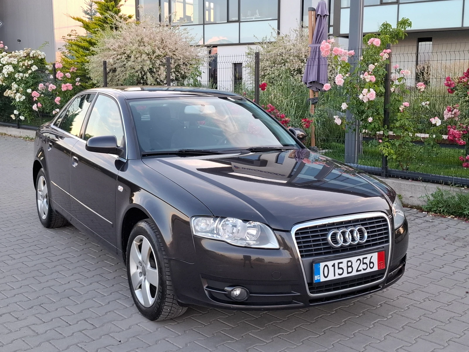 Audi A4 1.6i* (102кс)* КЛИМAТРОНИК* HOB BHOC* , снимка 8 - Автомобили и джипове - 54991421