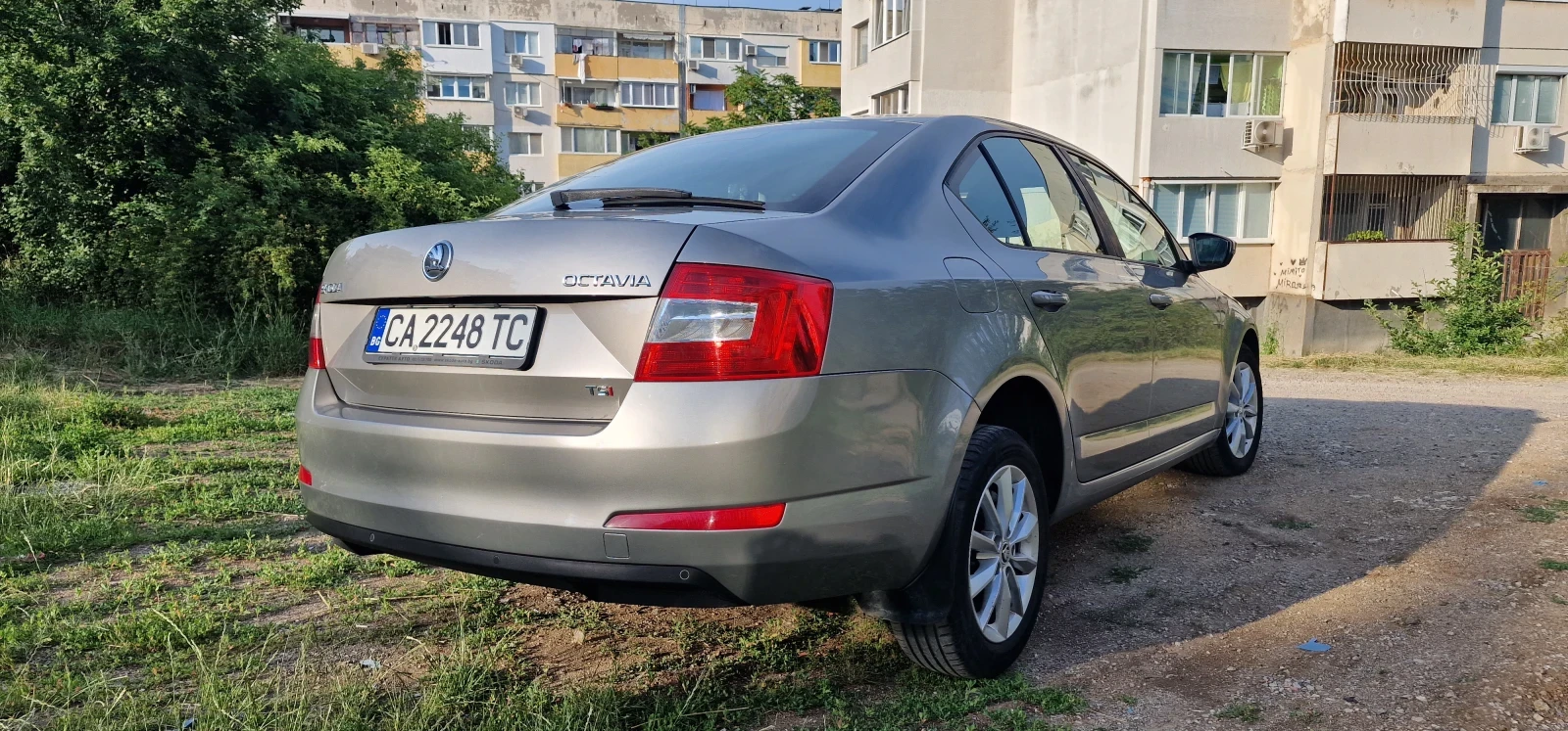 Skoda Octavia 1.4 TSI, снимка 8 - Автомобили и джипове - 55002167