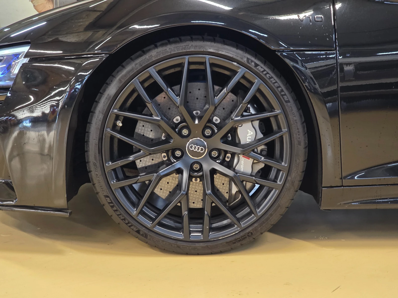 Audi R8 V10 Plus* КРАЙНА ЦЕНА, снимка 5 - Автомобили и джипове - 55238009