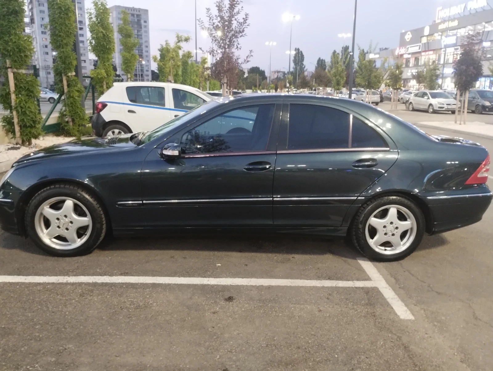 Mercedes-Benz C 270 CDI, снимка 3 - Автомобили и джипове - 55312223