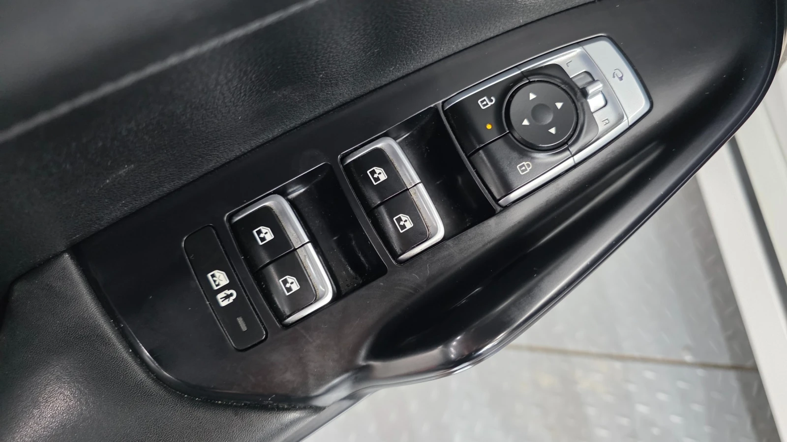 Kia K5 2.0 LPi, снимка 12 - Автомобили и джипове - 55510075