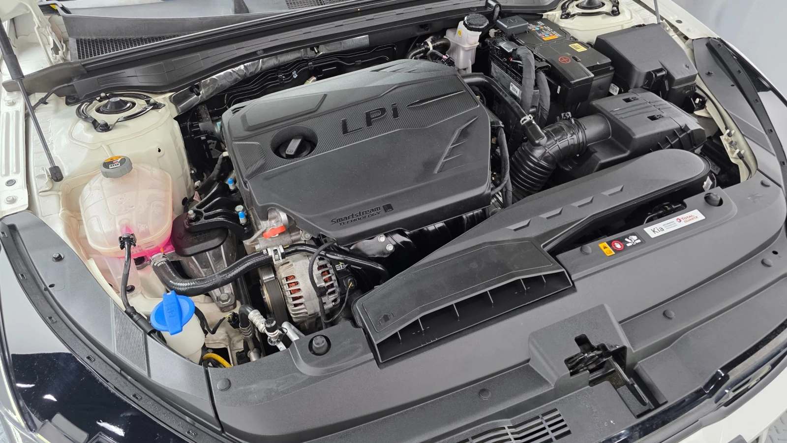 Kia K5 2.0 LPi, снимка 15 - Автомобили и джипове - 55510075