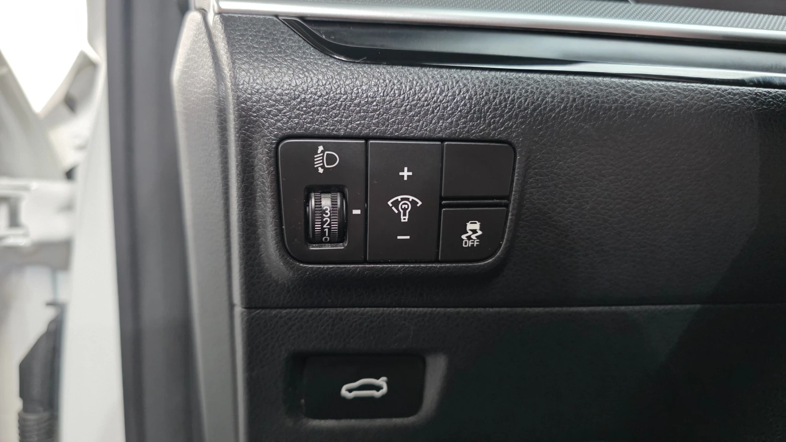 Kia K5 2.0 LPi, снимка 13 - Автомобили и джипове - 55510075