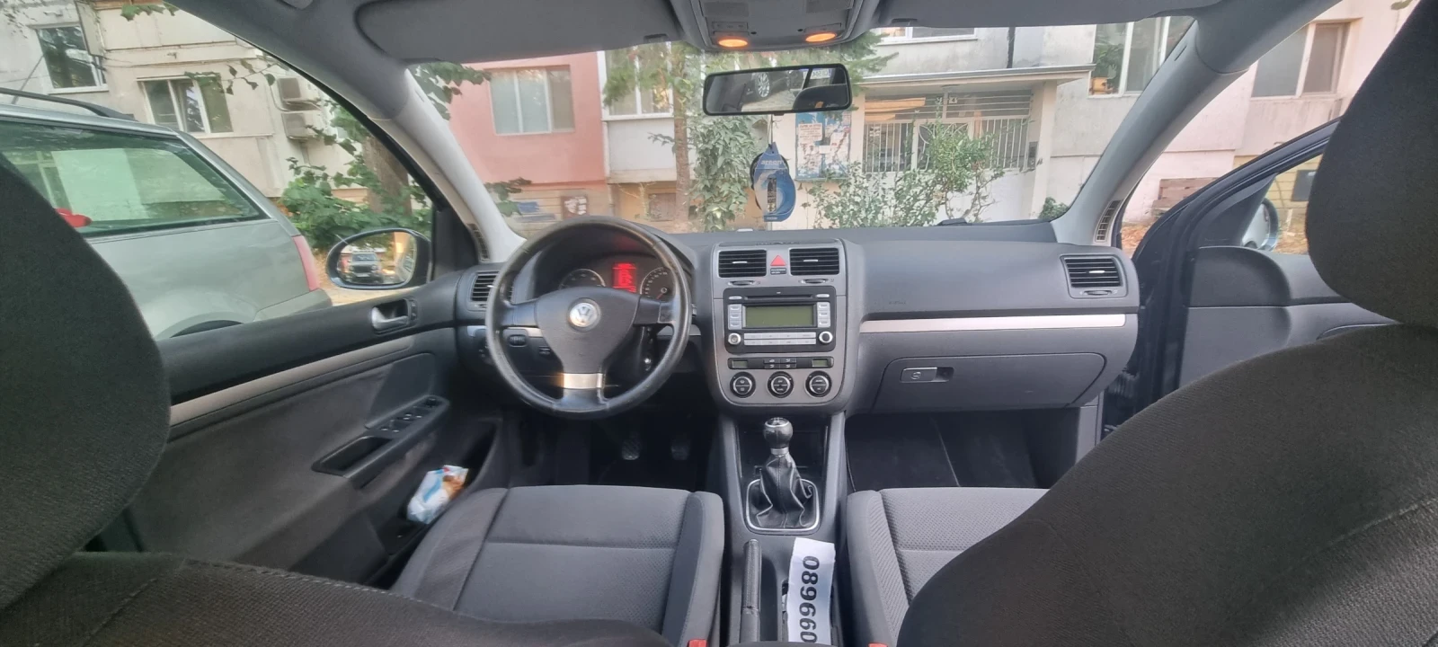 VW Golf 1.6 фабрична гас, снимка 11 - Автомобили и джипове - 55549826