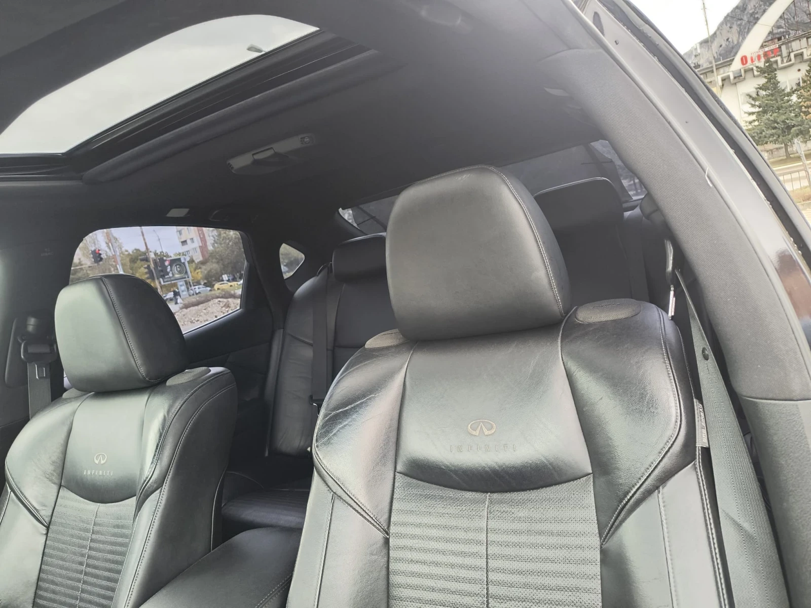 Infiniti M M30dS, снимка 9 - Автомобили и джипове - 55725299