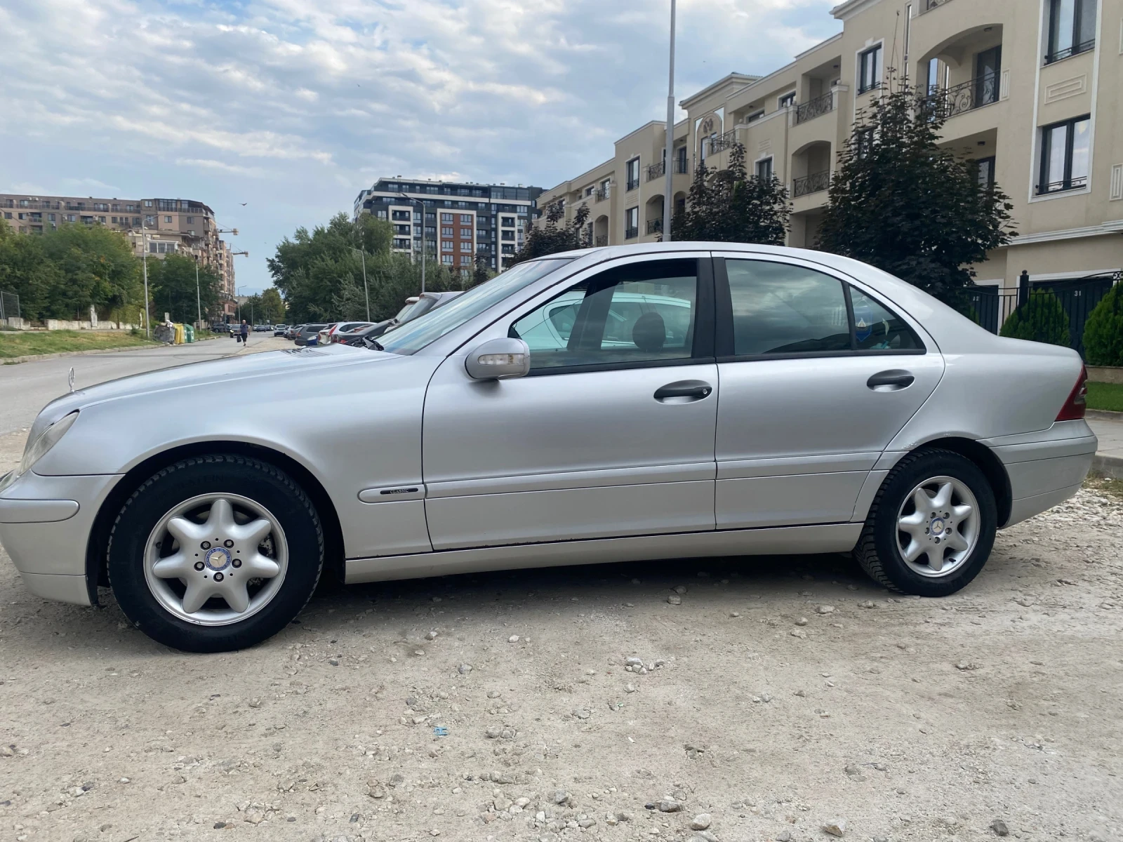 Mercedes-Benz C 220 CDI 2.2 143 k.c. W203 Отлична, снимка 3 - Автомобили и джипове - 56043698